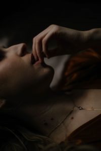 Krydda dina intima möten med ett kyskhetsbälte